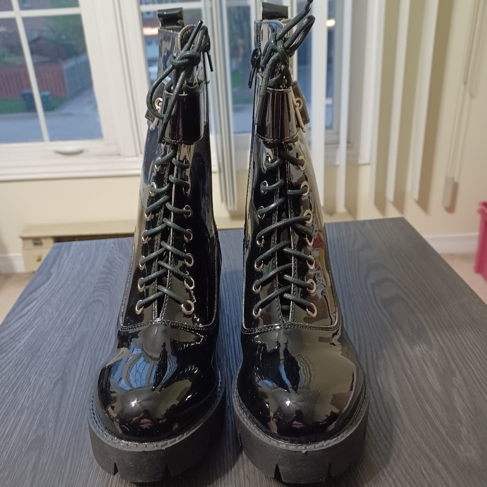 BNIB Allegra K boots